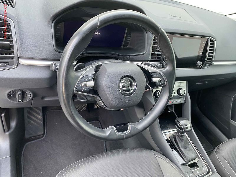 Škoda Karoq (2023) 2.0 TDi, TOUR, DSG, TZ, navi - fotka 12 z 20