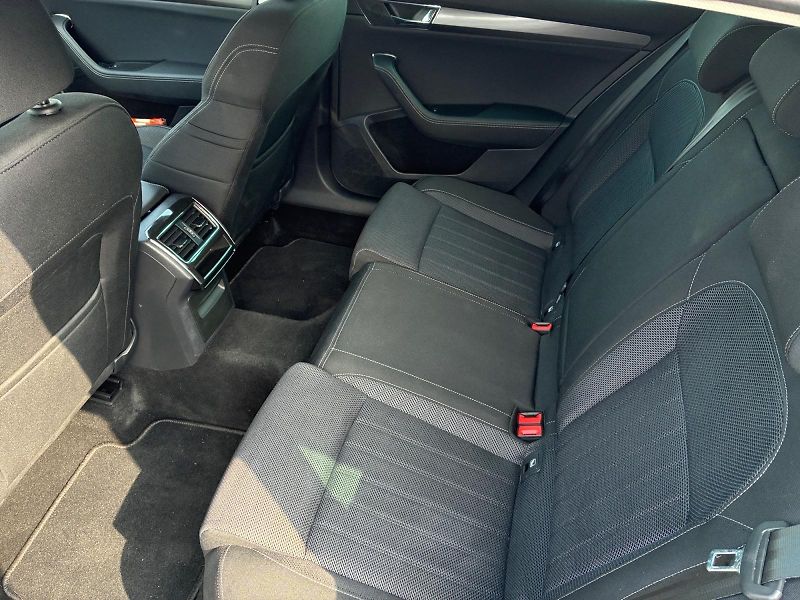 Škoda Superb (2023) STYLE 2.0TSI 140kW DSG CZ DPH - fotka 8 z 11