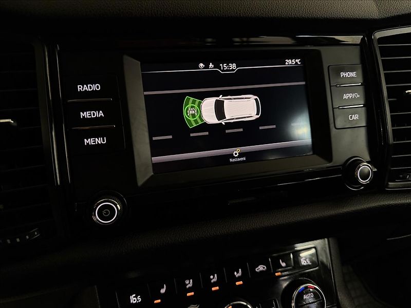 Škoda Kodiaq 1.5TSI 110kW MAN. TAŽNÉ 2XKOLA - fotka 22 z 37