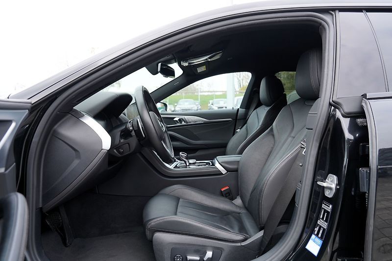 BMW Řada 8 840i Gran Coupe/Led/340 PS - fotka 20 z 49