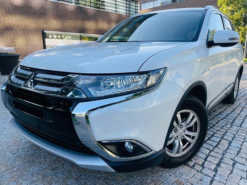 Mitsubishi Outlander 2.0i 1.MAJITEL SERVISKA TAŽNÉ - fotka 2 z 46