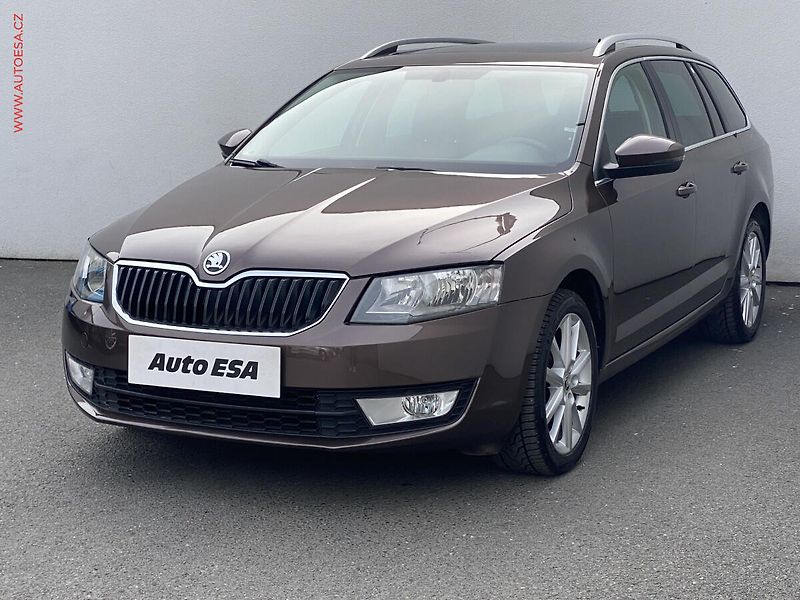 Škoda Octavia (2017) 1.6 TDi, Ambiente, panor - fotka 3 z 17