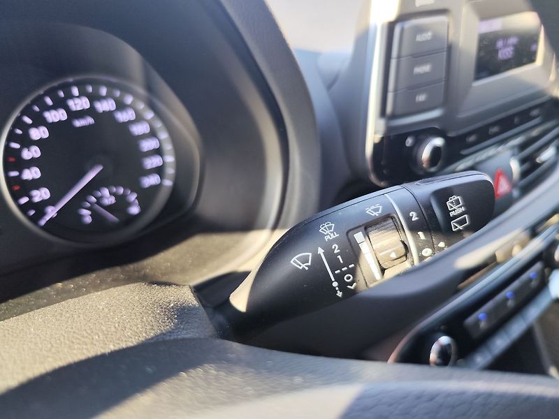 Hyundai i30 1.0 T-GDI/88kW Start Plus - fotka 22 z 28