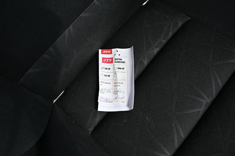 Škoda Octavia 2.0TDI 7/2011 Rezervace - fotka 49 z 50
