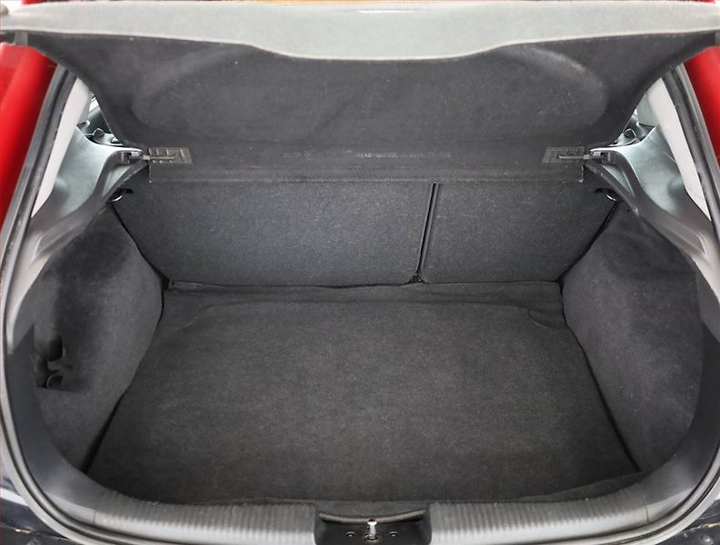 Ford Focus (2002) 1.6 16V, nová STK, Klima - fotka 14 z 14