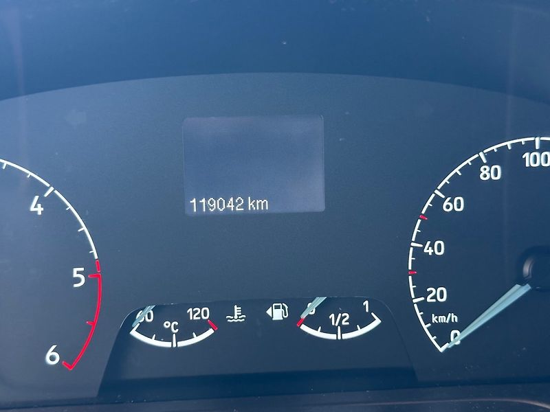 Ford Tourneo Custom (2019) 2.0TDCi TITANIUM, ČR, 1.MAJ. - fotka 10 z 19