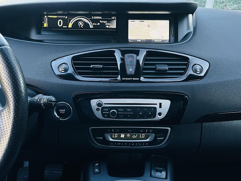 Renault Grand Scénic 1.6dCi MANUÁL KAMERA SERVISKA - fotka 37 z 47