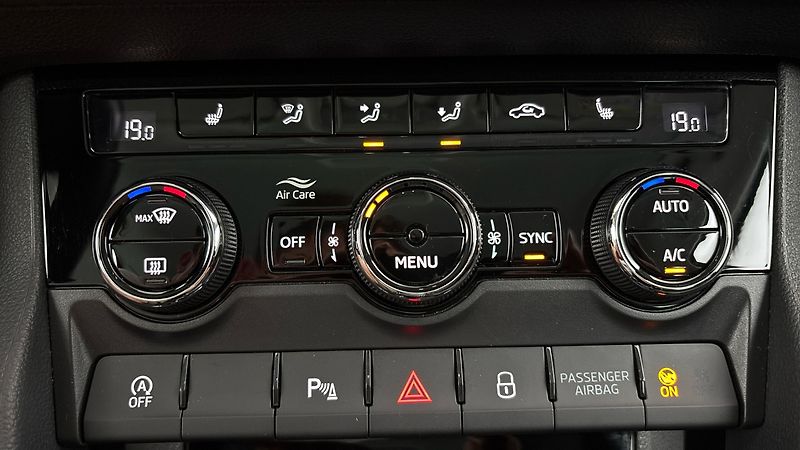 Škoda Karoq 2.0 TDI DSG Style - fotka 13 z 28