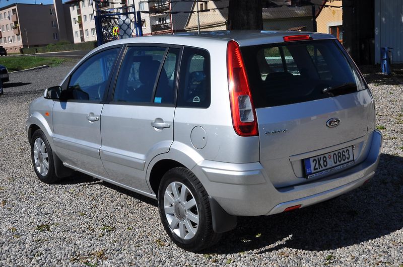 Ford Fusion 1.4i 59kW 5dv. - fotka 4 z 12