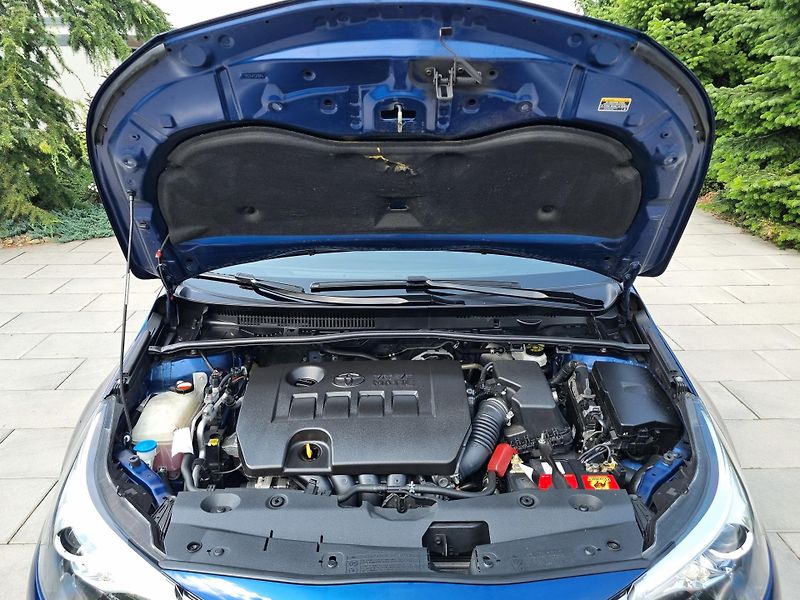 Toyota Avensis (2016) 1.8 COMFORT,KAMERA,ALU - fotka 33 z 42