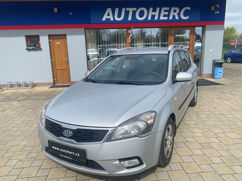 Kia Ceed (2010) 1.4  ČR - fotka 1 z 16