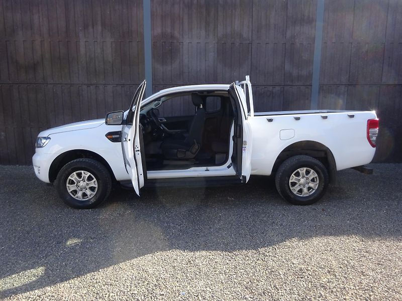 Ford Ranger XLT - fotka 31 z 35