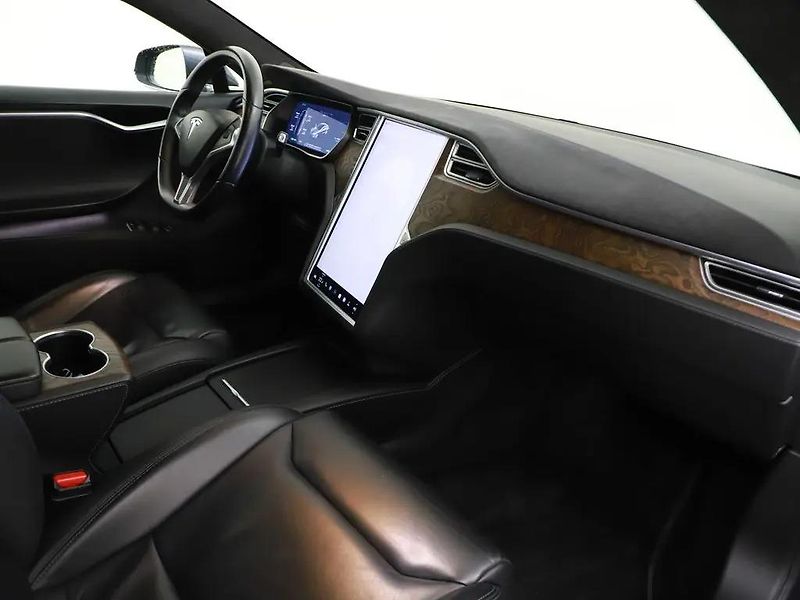 Tesla Model S 90D AWD 311kW SOH 88% - fotka 5 z 11