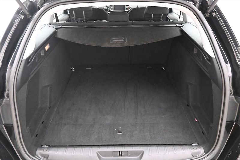 Peugeot 308 1,6 BlueHDi 73kW tažné Záruka - fotka 10 z 29