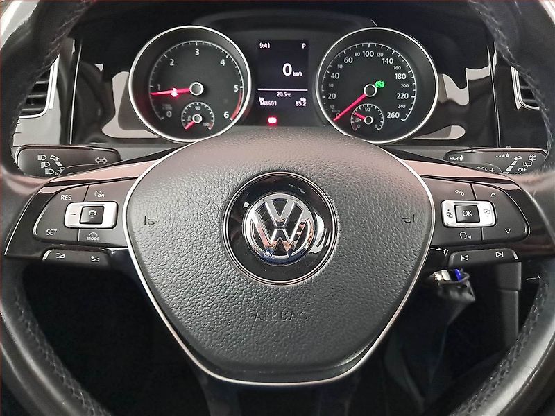Volkswagen Golf (2017) Comfortline 1.6 TDI, Automat - fotka 26 z 28