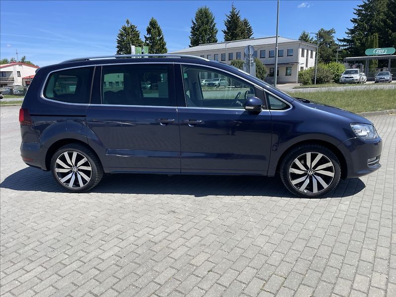Volkswagen Sharan 2,0 TDi 135kw DSG 7míst Highli - fotka 5 z 46