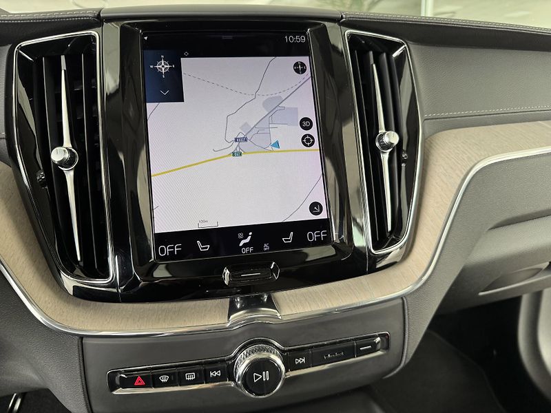Volvo XC60 T8 AWD*Recharge*REZERVACE! - fotka 20 z 36