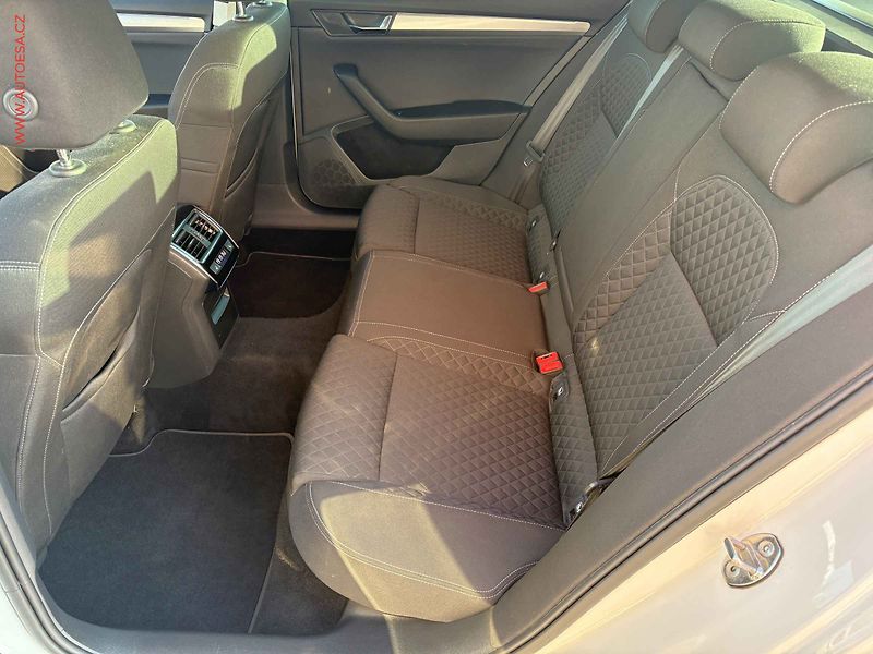 Škoda Superb (2016) 1.8TSi, ČR, Style, bixen - fotka 10 z 18