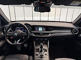 Alfa Romeo Stelvio (2026) Quadrifoglio 2.9 V6 BiTurbo 52 - náhled 7