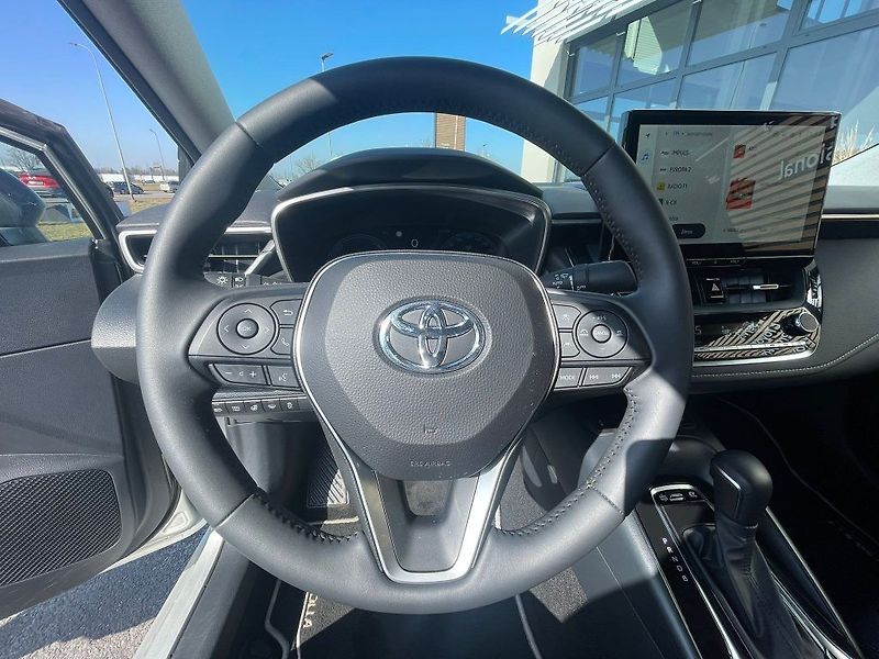 Toyota Corolla 1.8 Hybrid 140k Comfort Tech - fotka 19 z 27