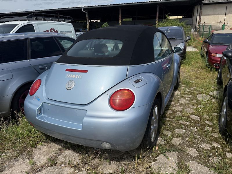 Volkswagen New Beetle (2003) Kabroušek 1.6 75kw - fotka 7 z 15