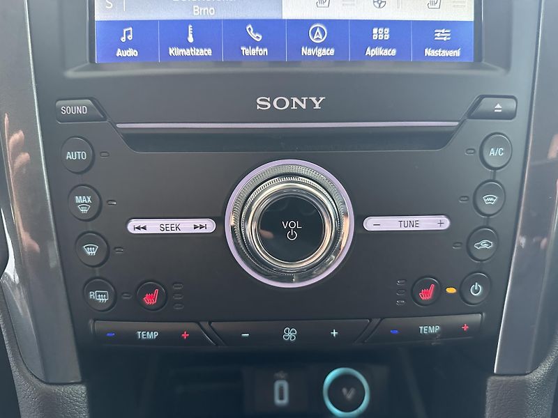 Ford Mondeo Titanium 2.0 EcoBlue 150k aut. - fotka 26 z 30