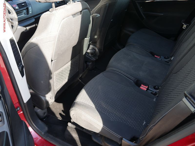 Citroën Grand C4 Picasso (2012) 1.6HDi 7míst, 2.maj,ČR, AT, - fotka 10 z 18