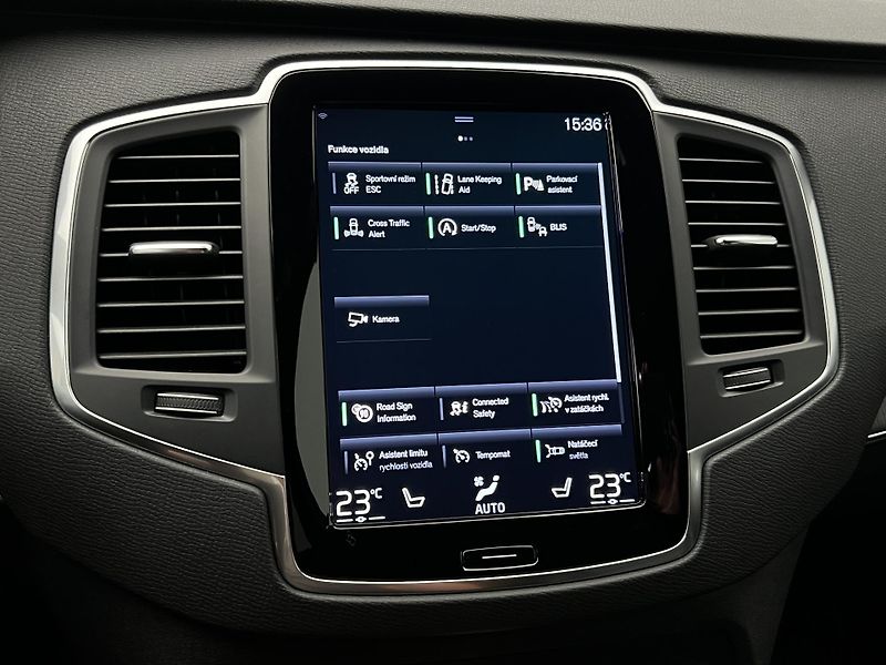 Volvo XC90 B5 AWD MOMENTUM PRO AUT - fotka 31 z 40