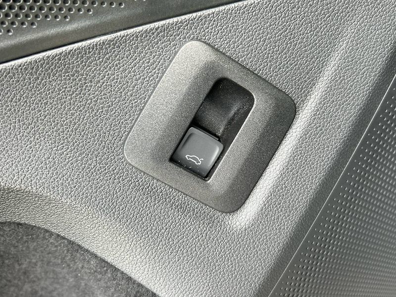 Volkswagen Tiguan (2025) 1.5 eTSI 7DSG Life - fotka 16 z 35