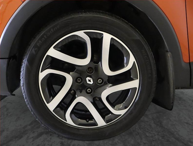 Renault Captur (2014) 0.9 TCe, Navi, Tempomat - fotka 15 z 18