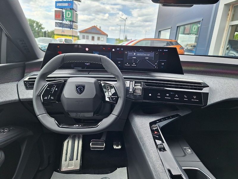 Peugeot 3008 (2026) GT Plug-in HYBRID 195 e-DCS7 - fotka 17 z 23