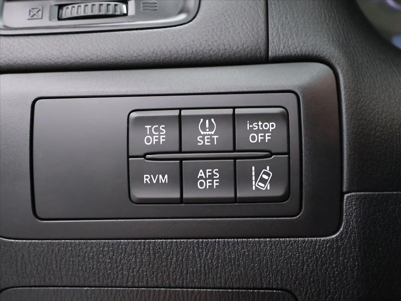 Mazda CX-5 2,2 Skyactiv-D 129kW Revolutio - fotka 17 z 35