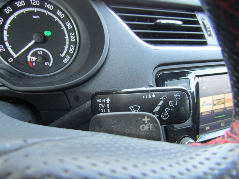 Škoda Octavia (2016) RS 2.0 TDI DSG 4X4 - fotka 34 z 44