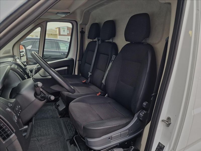 Peugeot Boxer 2.2HDI 140k L4H2,ČR,1.Majitel - fotka 29 z 38
