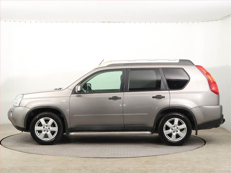 Nissan X-Trail (2008) 2.0 dCi, 4X4, Tažné - fotka 3 z 14