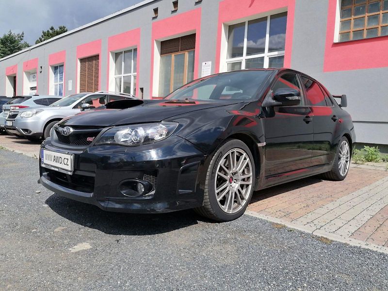 Subaru WRX STI (2011) 2,5 4D SEDAN MY2011 - fotka 5 z 14