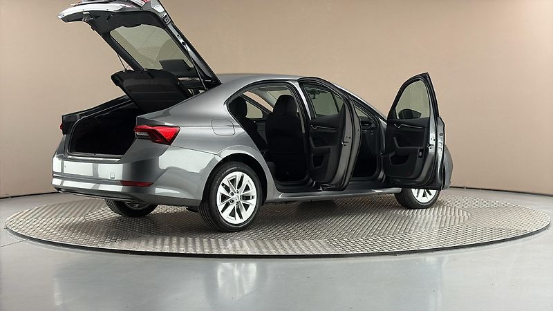 Škoda Octavia 1.4 TSI iV DSG Ambition - fotka 6 z 27