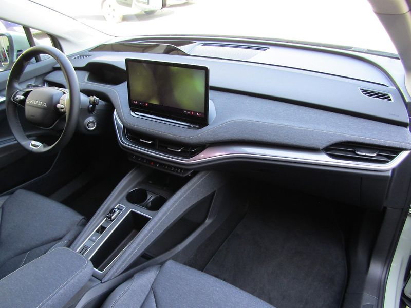 Škoda Elroq (2025) Selection 60 63 kWh 150 kW 1° - fotka 20 z 30