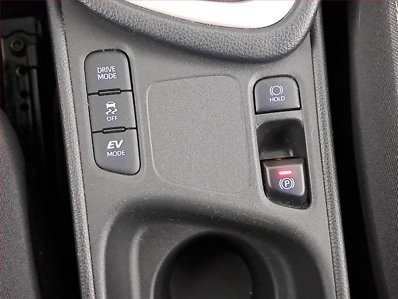 Toyota Yaris (2022) 1.5 VVT-i Hybrid - fotka 18 z 18