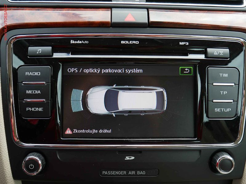 Škoda Superb (2010) 3.6 FSi 4x4, ČR, Exclusive - fotka 17 z 21