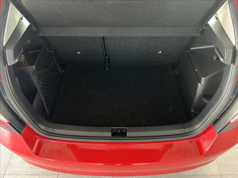 Škoda Fabia 1,0   TSI 70kW,SERVISKA - fotka 18 z 18