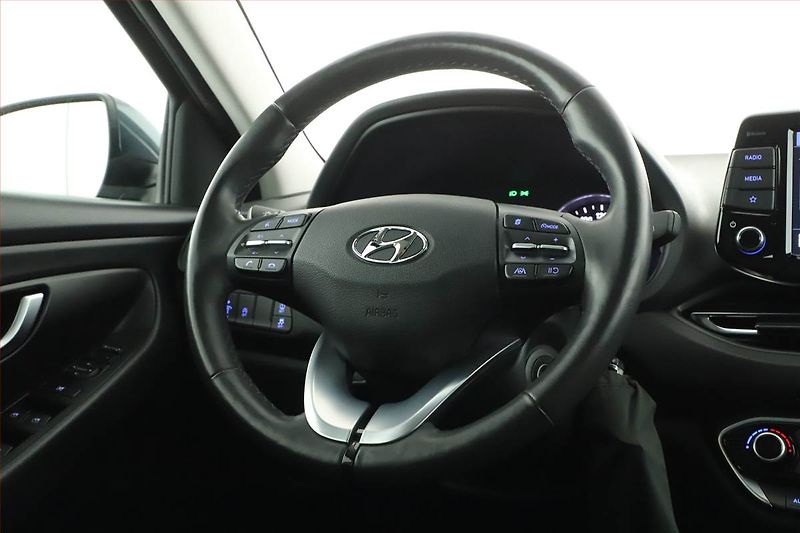 Hyundai i30 (2023) 1.5 T-GDI MHEV, Serv.kniha - fotka 18 z 21