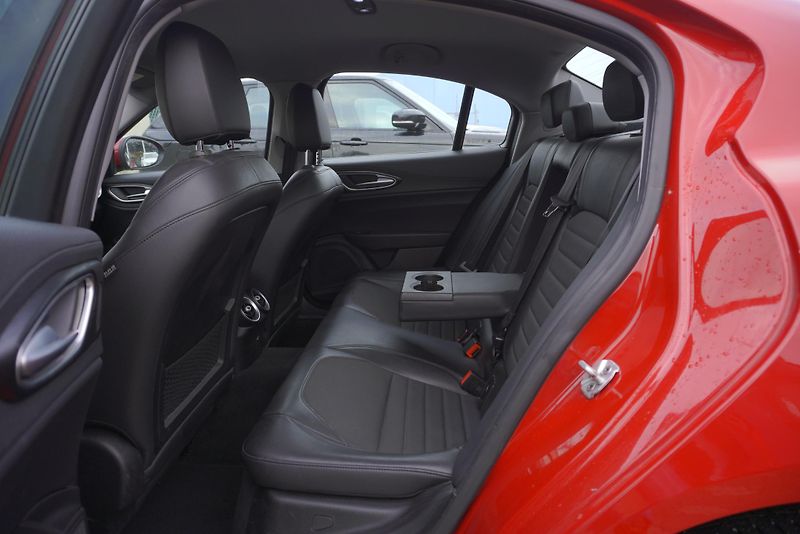 Alfa Romeo Giulia 2.2 JTD 132kW - fotka 22 z 25