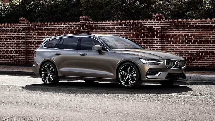 Volvo V60.