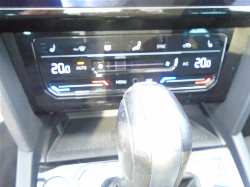 Volkswagen Passat 2,0   ALLTRACK 2.0.TDI-CR - fotka 30 z 35