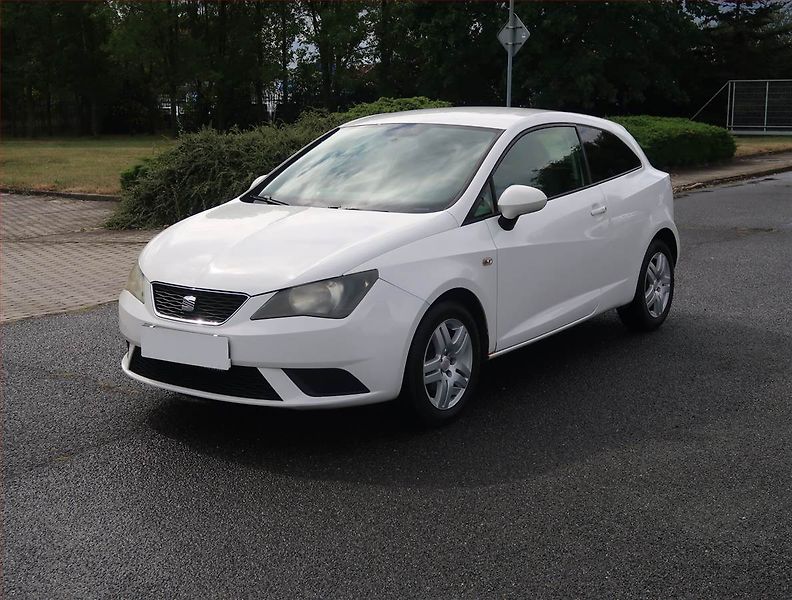 Seat Ibiza (2012) 1.2 12V, nová STK, zamluveno - fotka 2 z 15