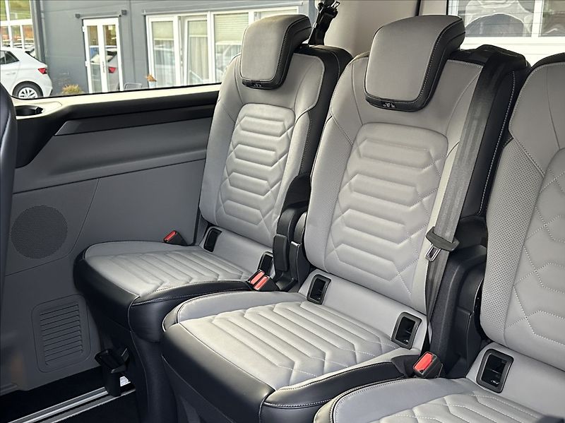 Ford Tourneo Custom 2,0 170PS  L2 Titanium X A/T 4 - fotka 16 z 58