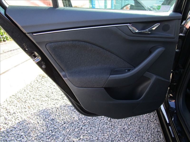 Škoda Scala 1.0TSi  130 Let Premium, 1. ma - fotka 32 z 43