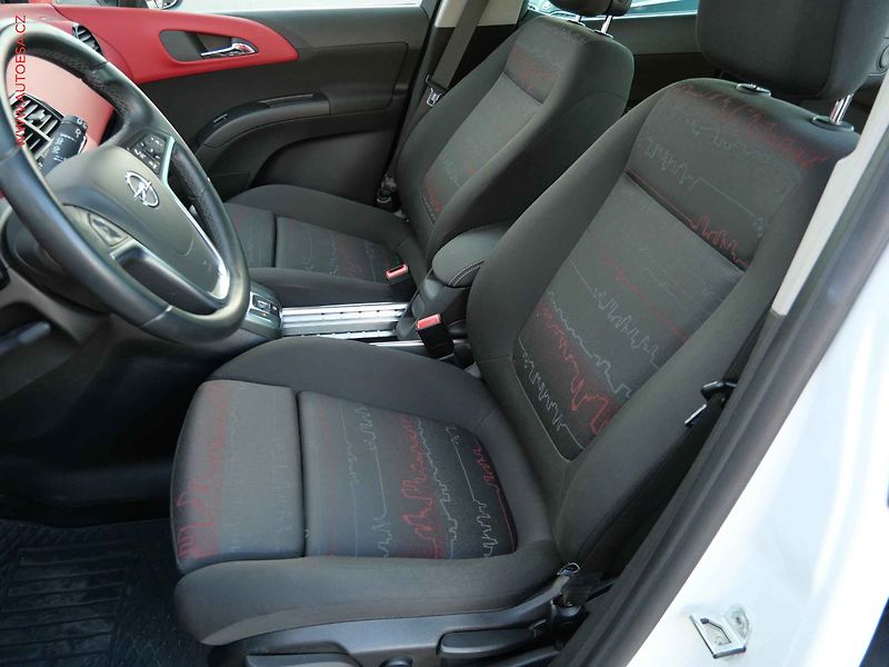 Opel Meriva (2013) 1.7 CDTi, 1.maj,ČR, servis - fotka 9 z 21