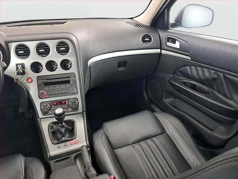 Alfa Romeo 159 (2008) 2.2 JTS, po STK, jezdí dobře - fotka 8 z 17